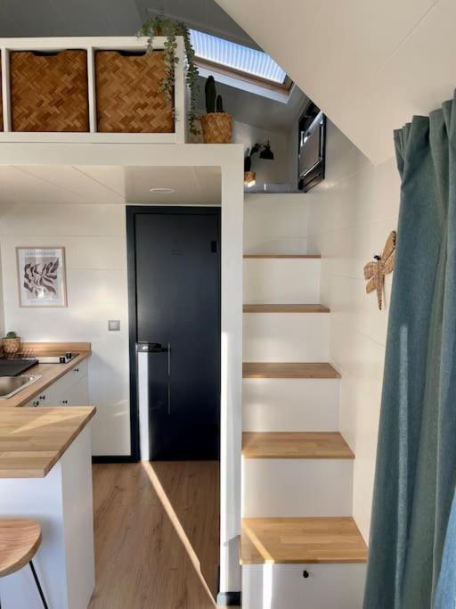 Tiny House With Sauna & Jacuzzi Near Amsterdam Vijfhuizen Ngoại thất bức ảnh