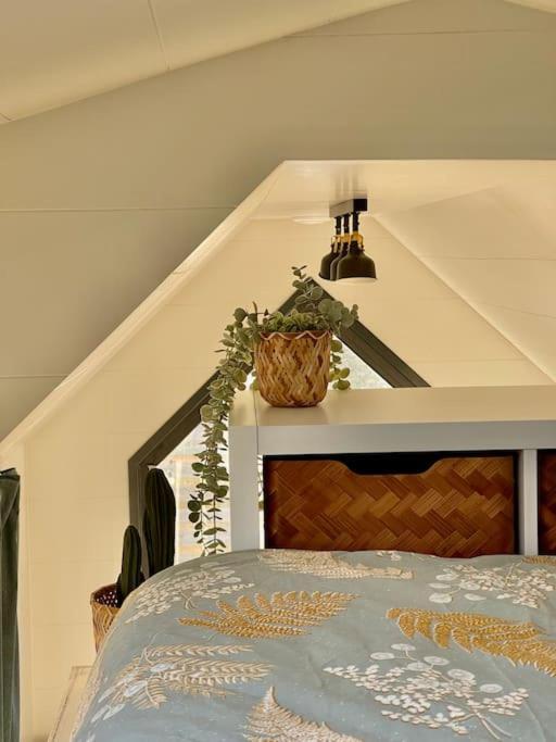 Tiny House With Sauna & Jacuzzi Near Amsterdam Vijfhuizen Ngoại thất bức ảnh
