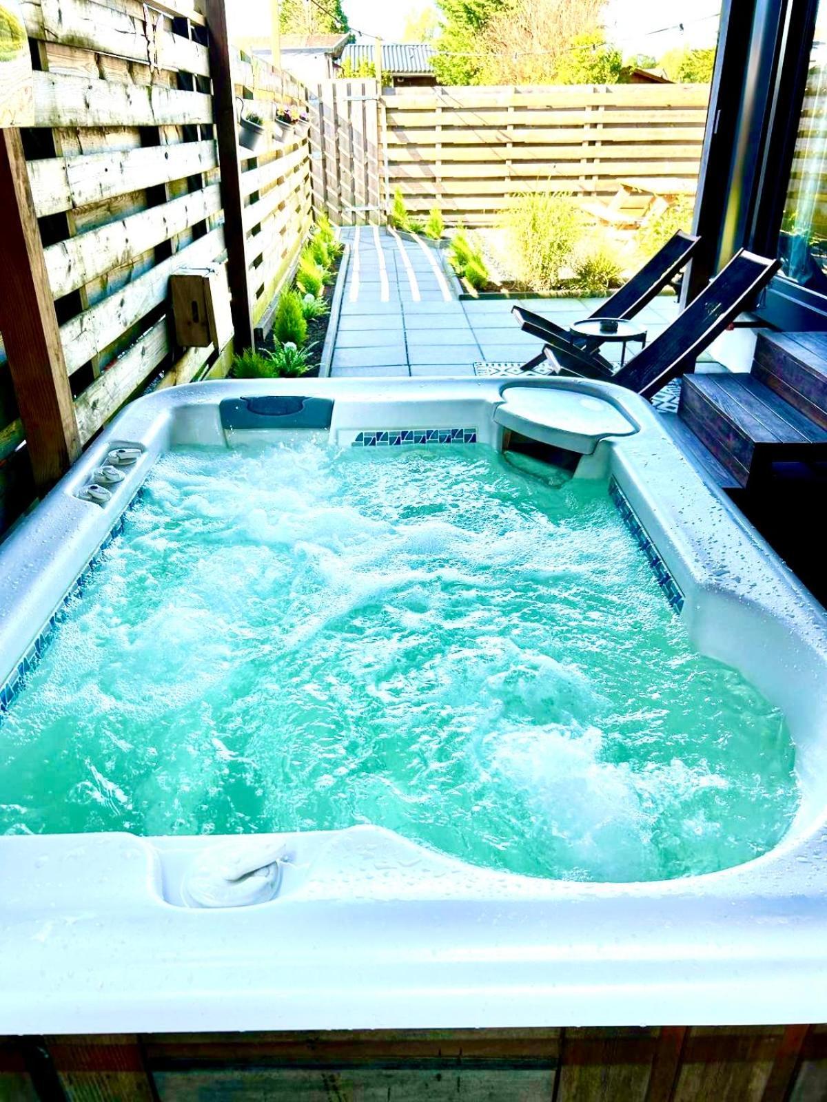 Tiny House With Sauna & Jacuzzi Near Amsterdam Vijfhuizen Ngoại thất bức ảnh