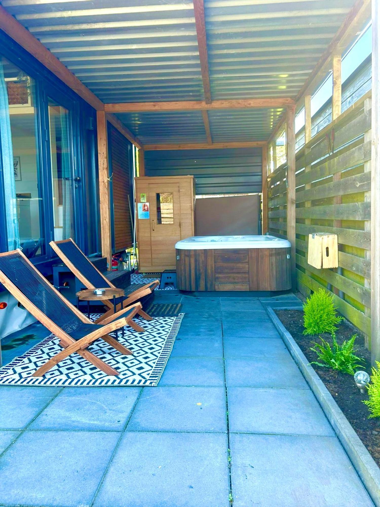 Tiny House With Sauna & Jacuzzi Near Amsterdam Vijfhuizen Ngoại thất bức ảnh