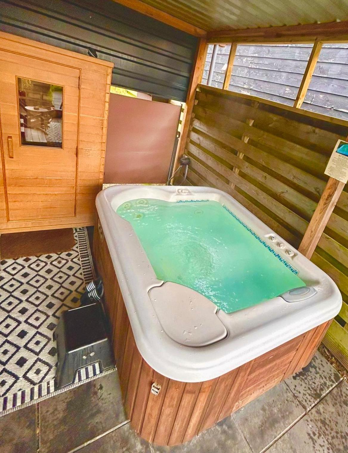 Tiny House With Sauna & Jacuzzi Near Amsterdam Vijfhuizen Ngoại thất bức ảnh