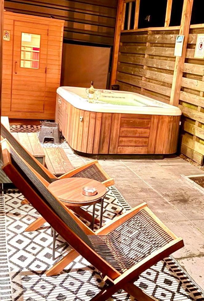 Tiny House With Sauna & Jacuzzi Near Amsterdam Vijfhuizen Ngoại thất bức ảnh